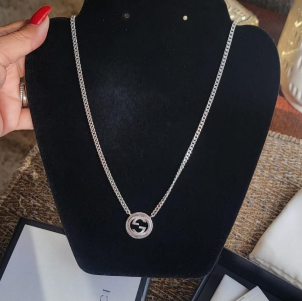 Gucci - Picture 2 of 2